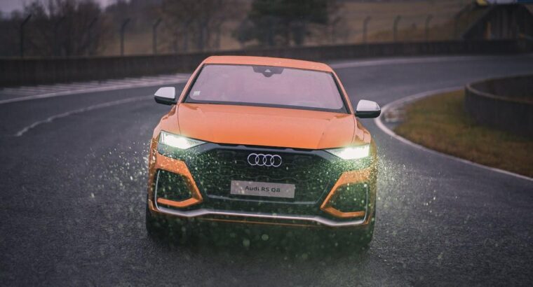 Audi Q8 – The Ultimate Luxury SUV with Spo...
